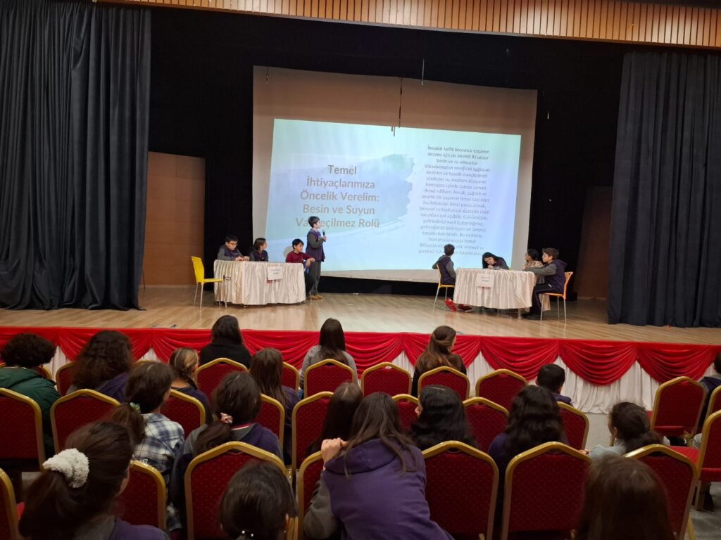 Maya Okulları Ortaokulu 6. sınıf öğrencileri...