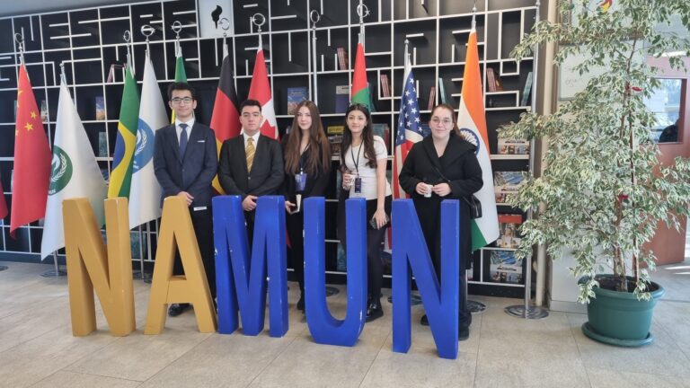 Maya Anadolu Fen ve Teknoloji Lisesi Model United Nations (MUN) ekibi..