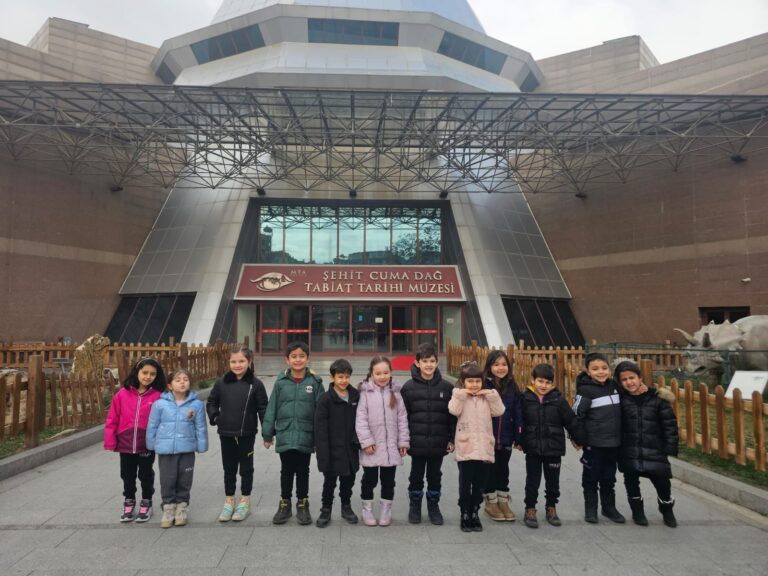 Okul öncesi grubu öğrencilerimiz Şubat- Mart ayı boyunca “Yumurta ve Çaba” teması...